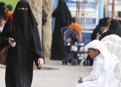ببینید ، این زن تحصیلکرده در خیابان ها دستفروشی می نماید!